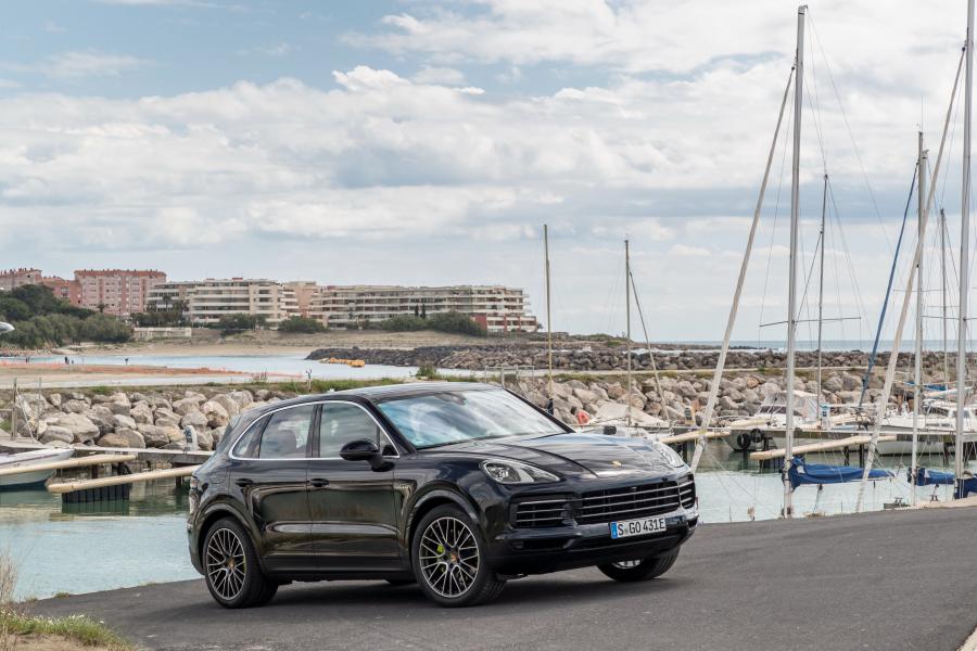  Porsche Cayenne E-Hybrid (PO536) 2018 года  (WW) (фото 13 из 85)